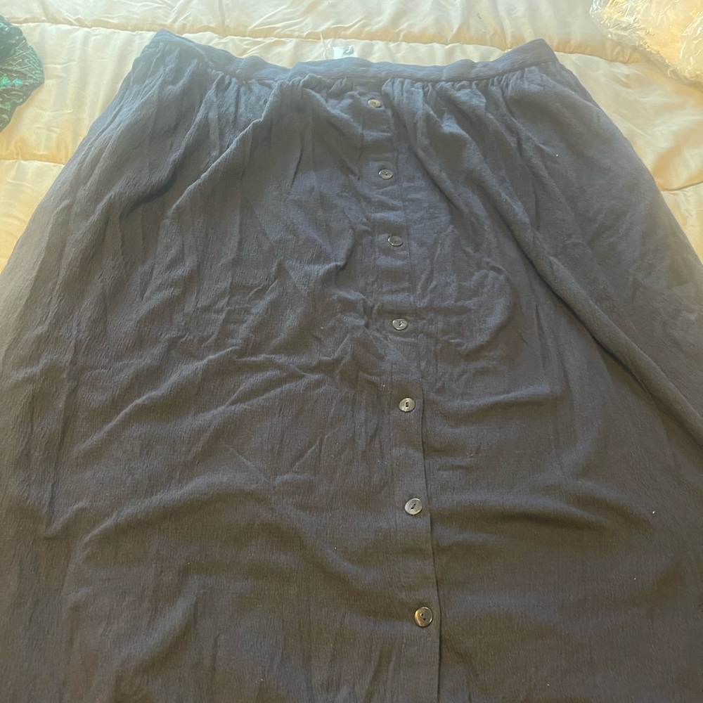 Roman’s bnwt navy blue skirt